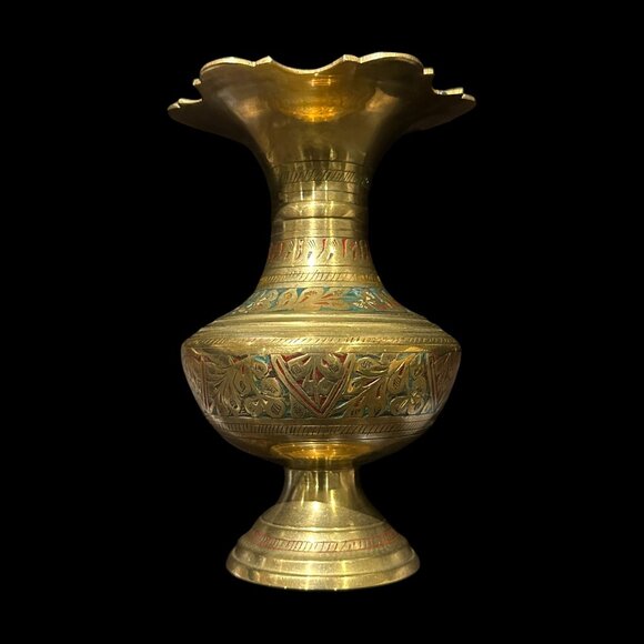 Vintage Etched Brass Vase with Scalloped Rim, Indian Enamel Flower Vase, - Picture 4 of 5